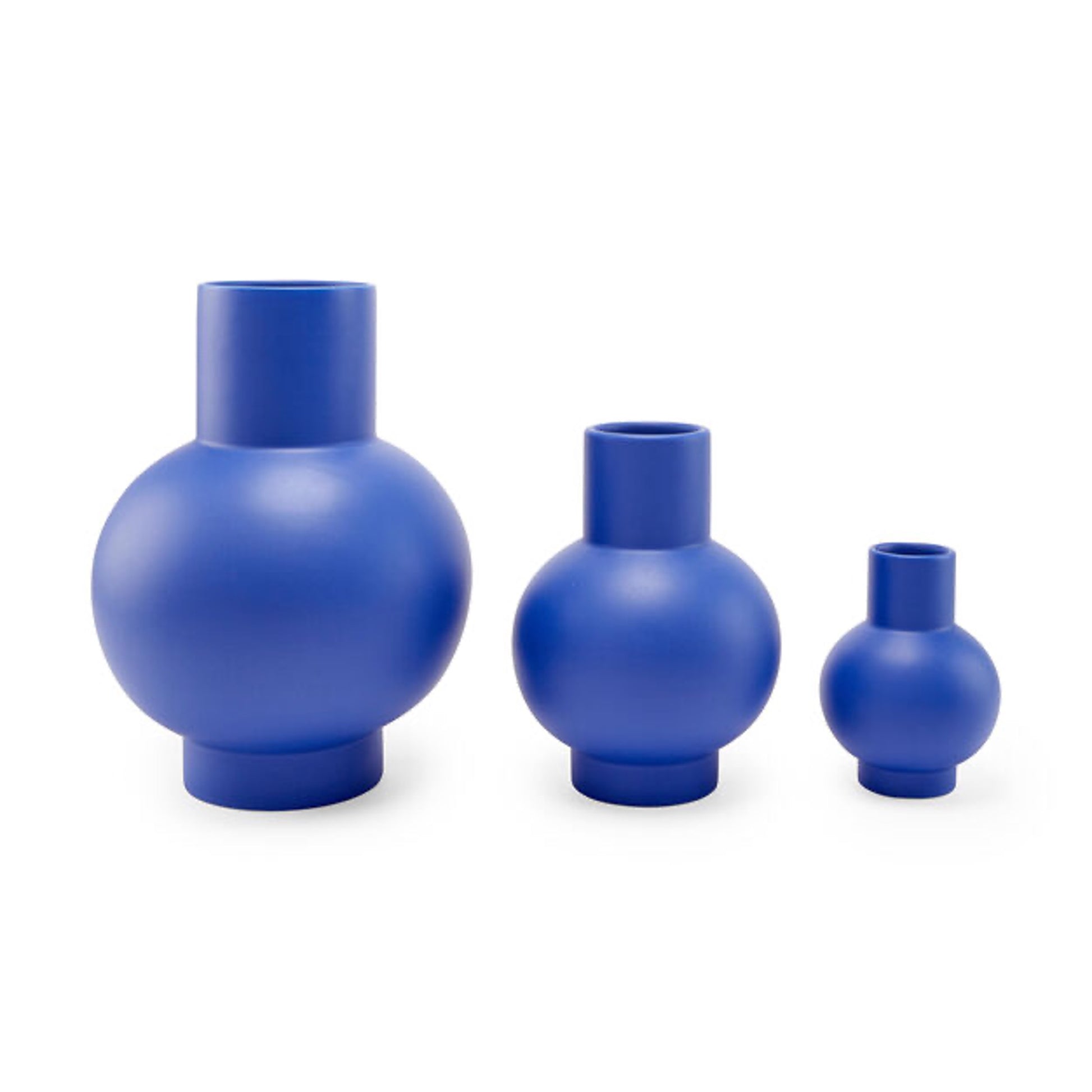 Horizon blue modern vases