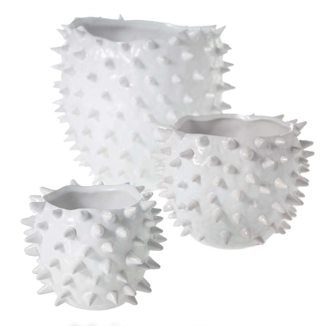 Set of 3 glossy white ceramic pots with spikes